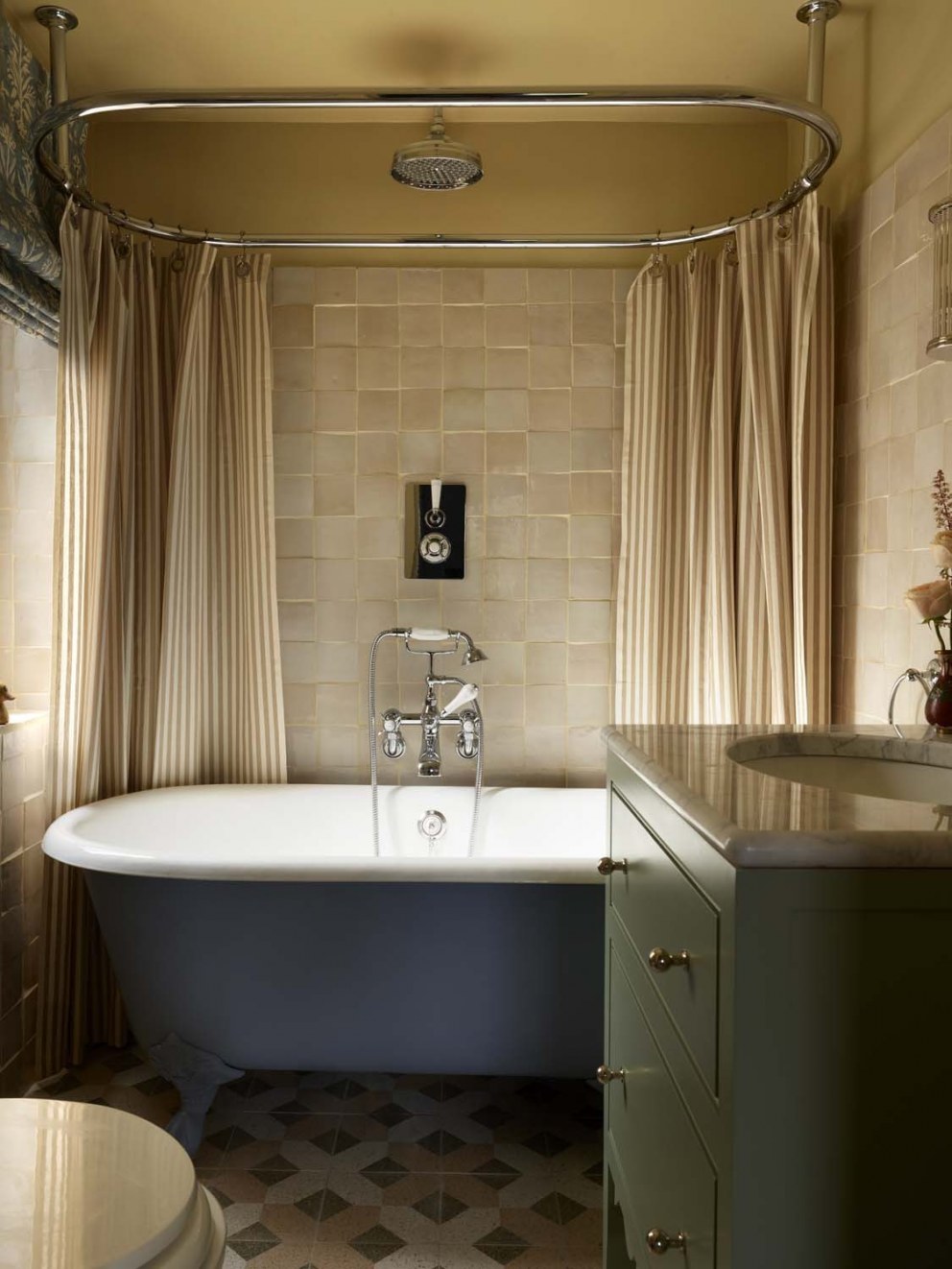 Easterly Eden | Family bathroom | Interior Designers